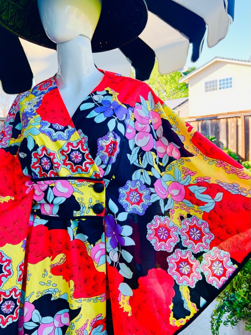 Vintage 60’s Kimono Style Caftan Kaftan Psychedelic Peach Novelty Print